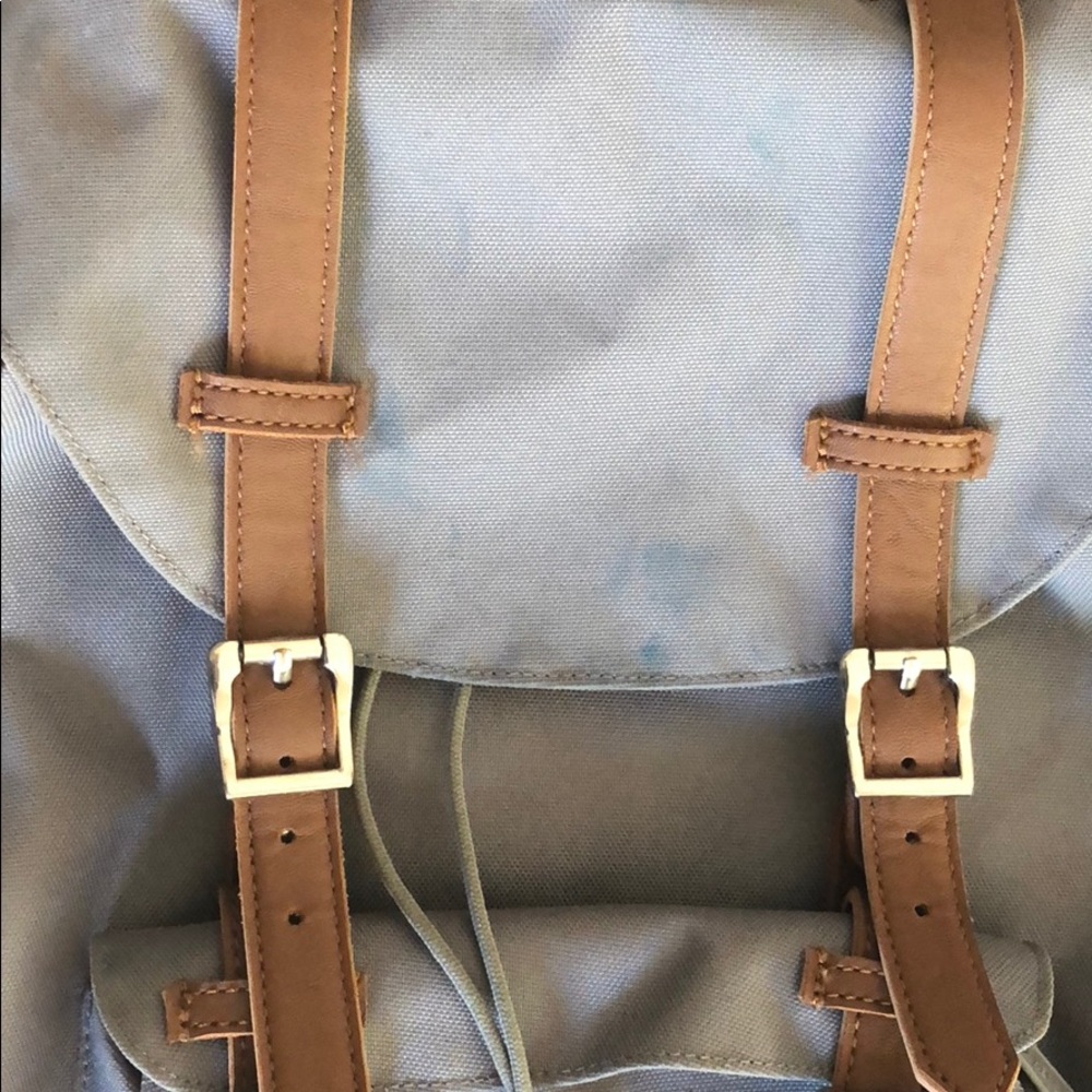 Hershel Grey Backpack Great Condition - image 3